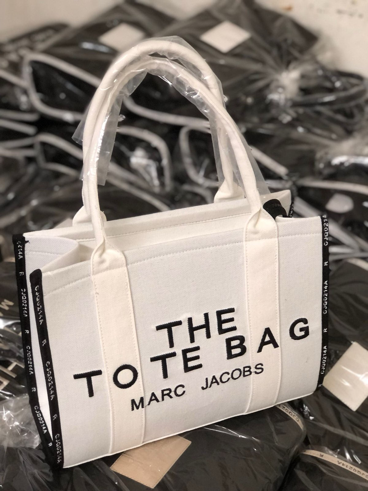 The Tote Bag Marc Jacobs- Code 2471