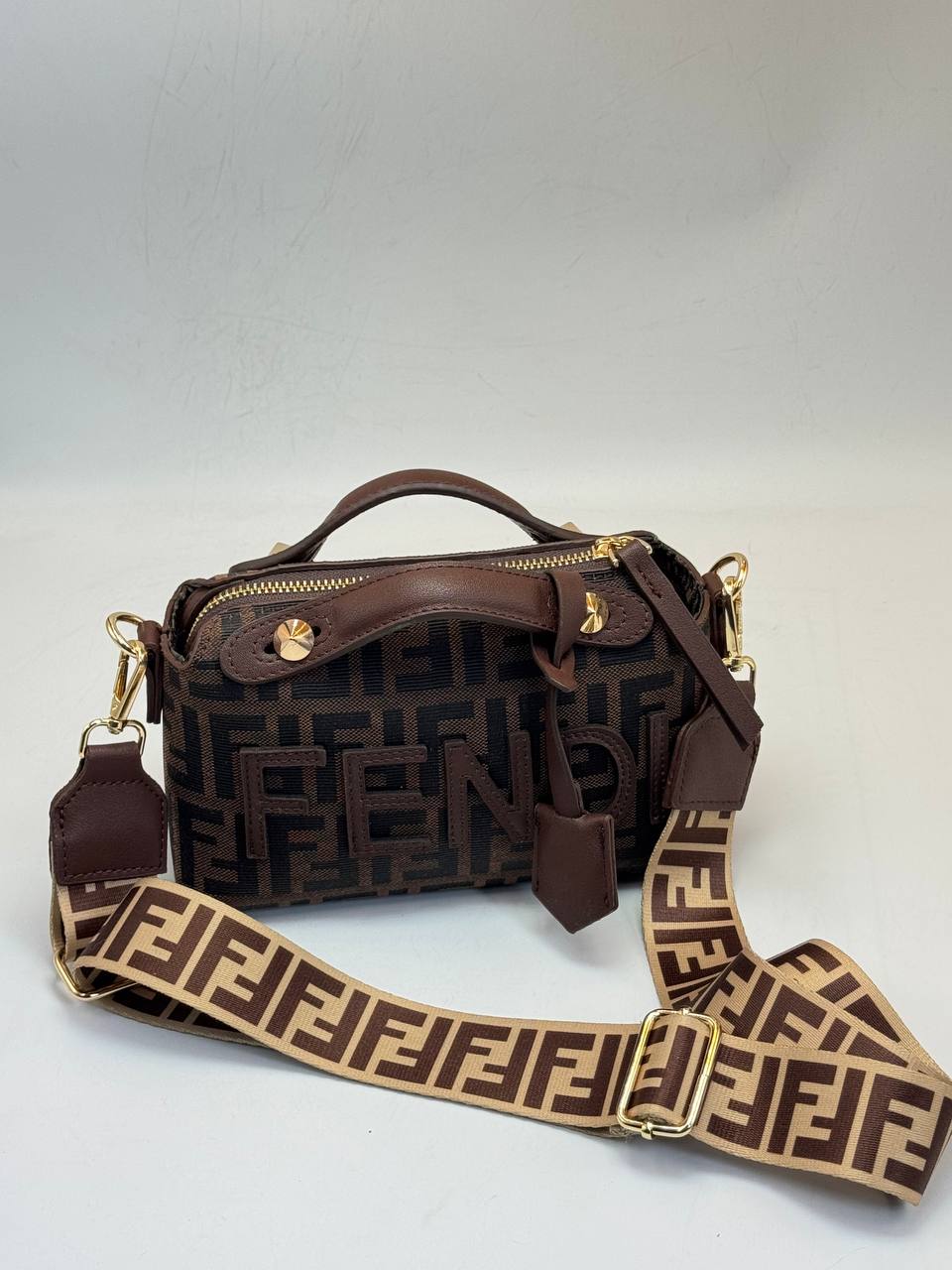 Fendi - Code 8290