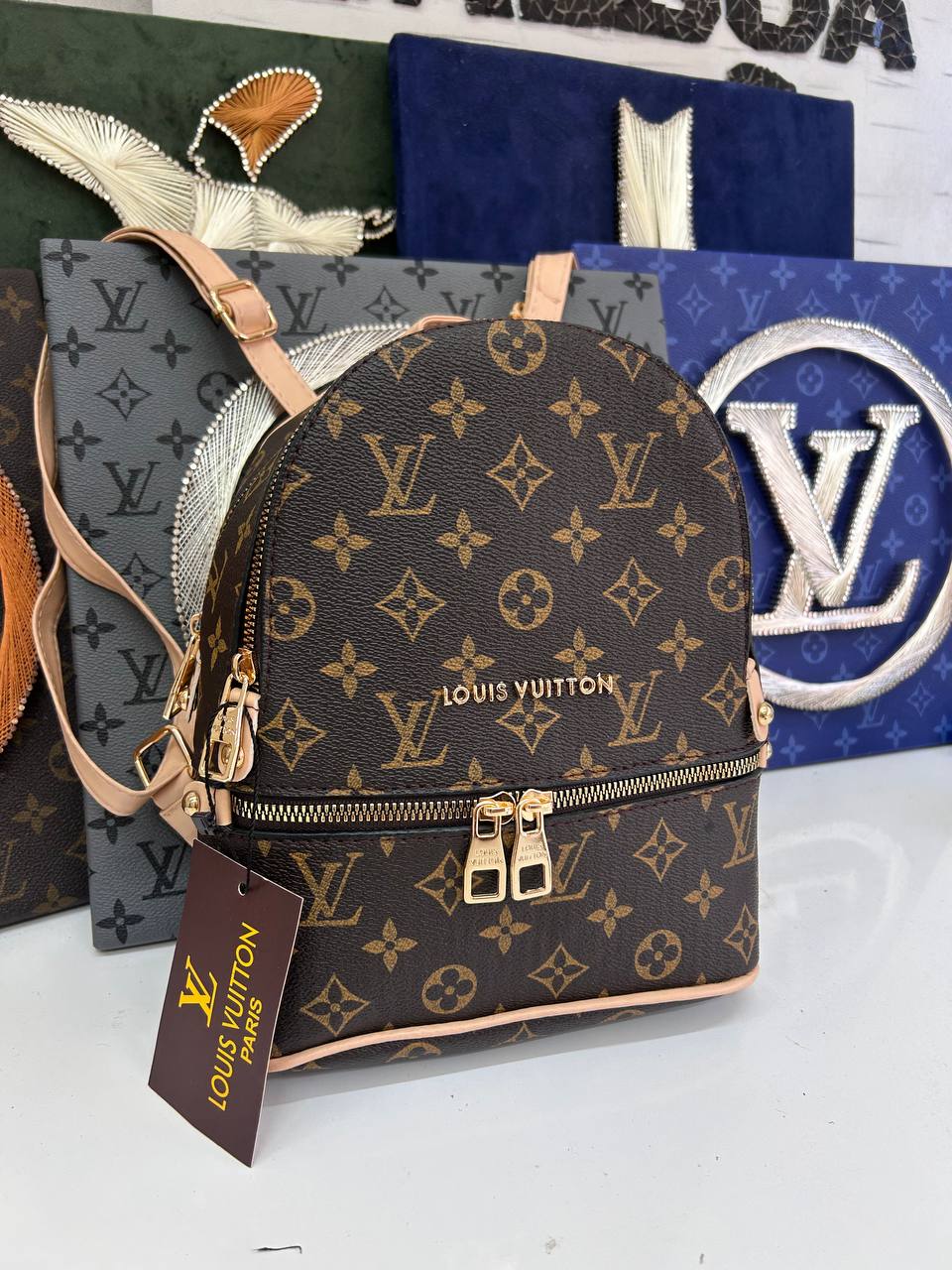 Louis Vuitton - Code 1728